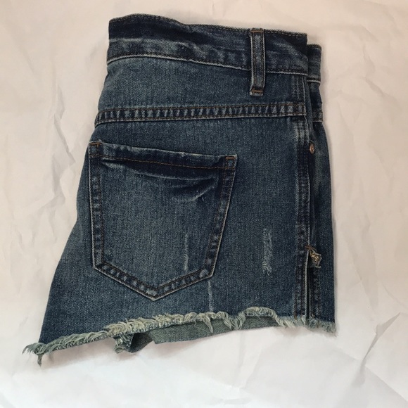 Free people cut off denim shorts size 24 - Picture 4 of 7